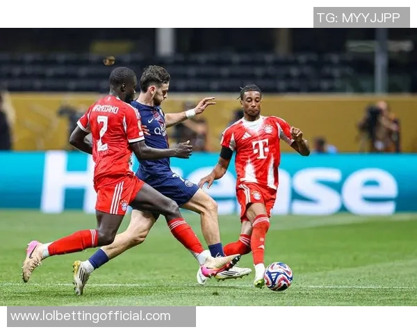 国王杯激战巴黎圣日耳曼6-2逆转拜仁点球争议引发全场热议