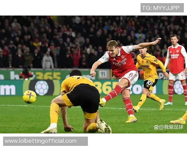 西甲激战阿森纳险胜那不勒斯补时绝杀引发争议判罚全场沸腾